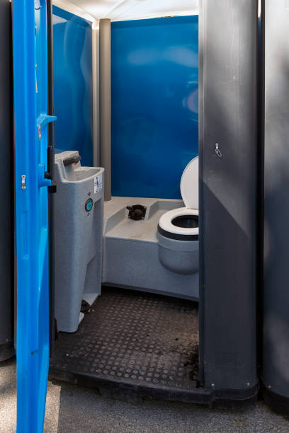 Best Porta potty rental near me  in Alvin, TX