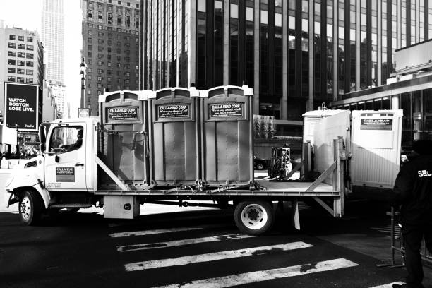 Best Portable bathroom rental  in Alvin, TX